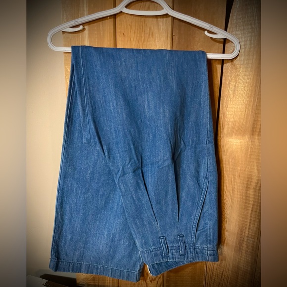 Women's Jeans - Picture 2 of 3